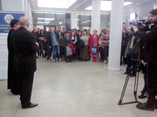 Sfântul Mare Ierarh Andrei Şaguna, oferit spre închinăciune la universitatea care îi poartă numele